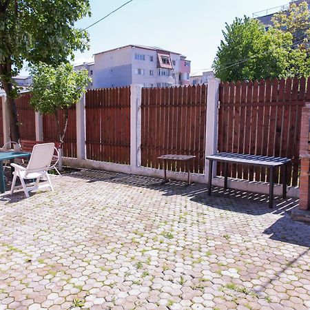 Hostel Holland Bacău Dış mekan fotoğraf