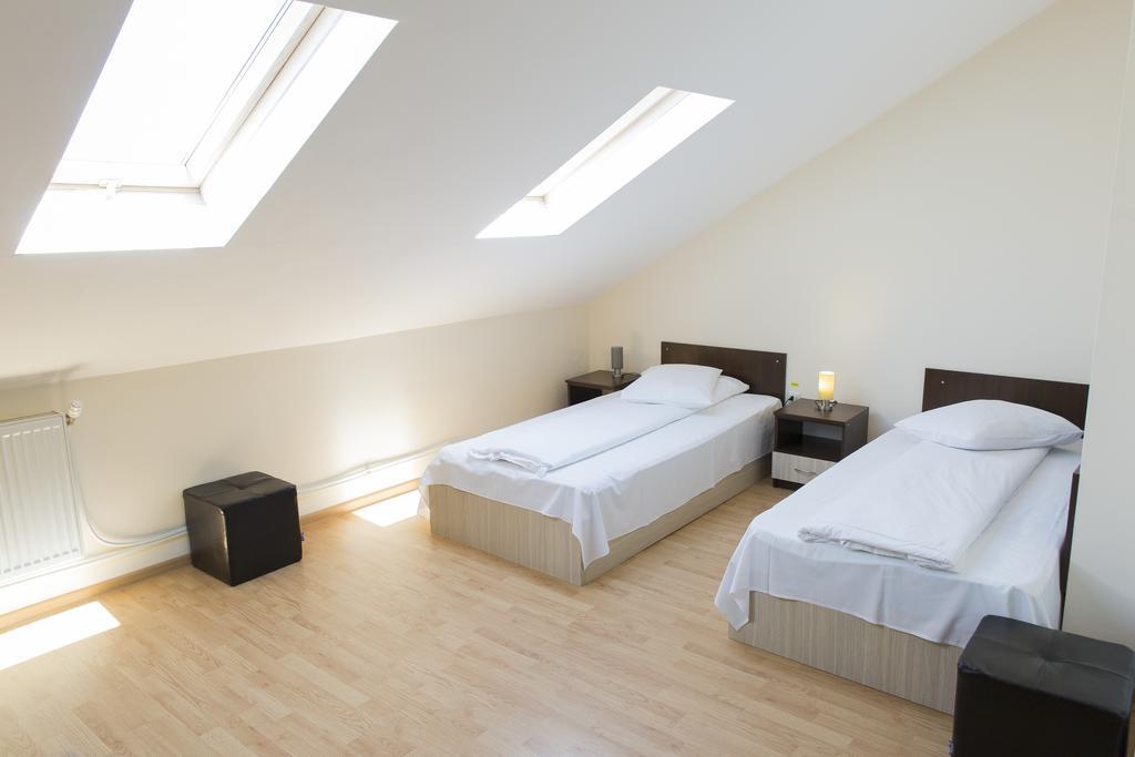 Hostel Holland Bacău Dış mekan fotoğraf