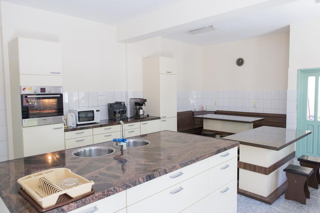Hostel Holland Bacău Dış mekan fotoğraf
